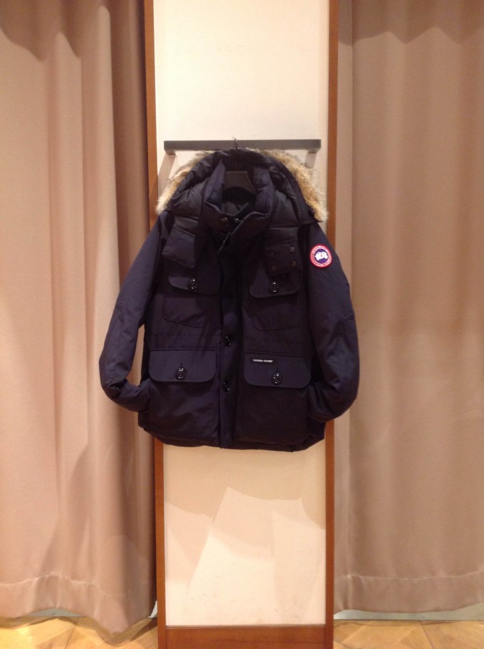 CANADA GOOSE（４）