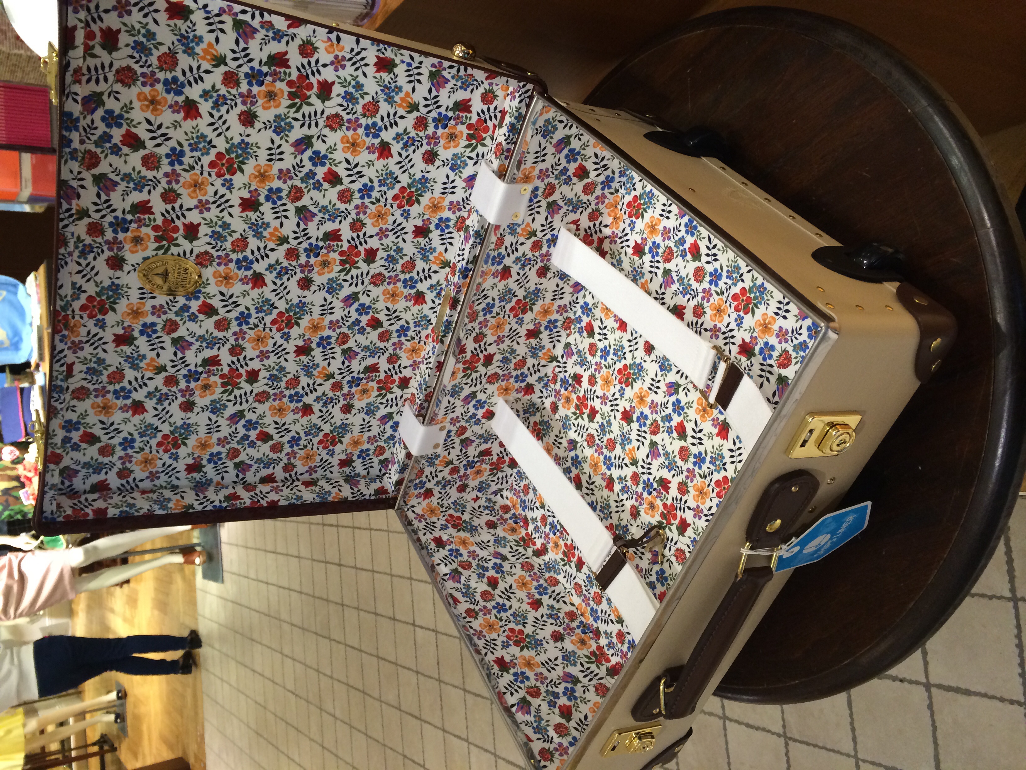 GLOBE TROTTER★SHIPS×LIBERTYコラボ★定価120,000 GLOBE TROTTER☆SHIPS×LIBERTYコラボ☆定価120,000