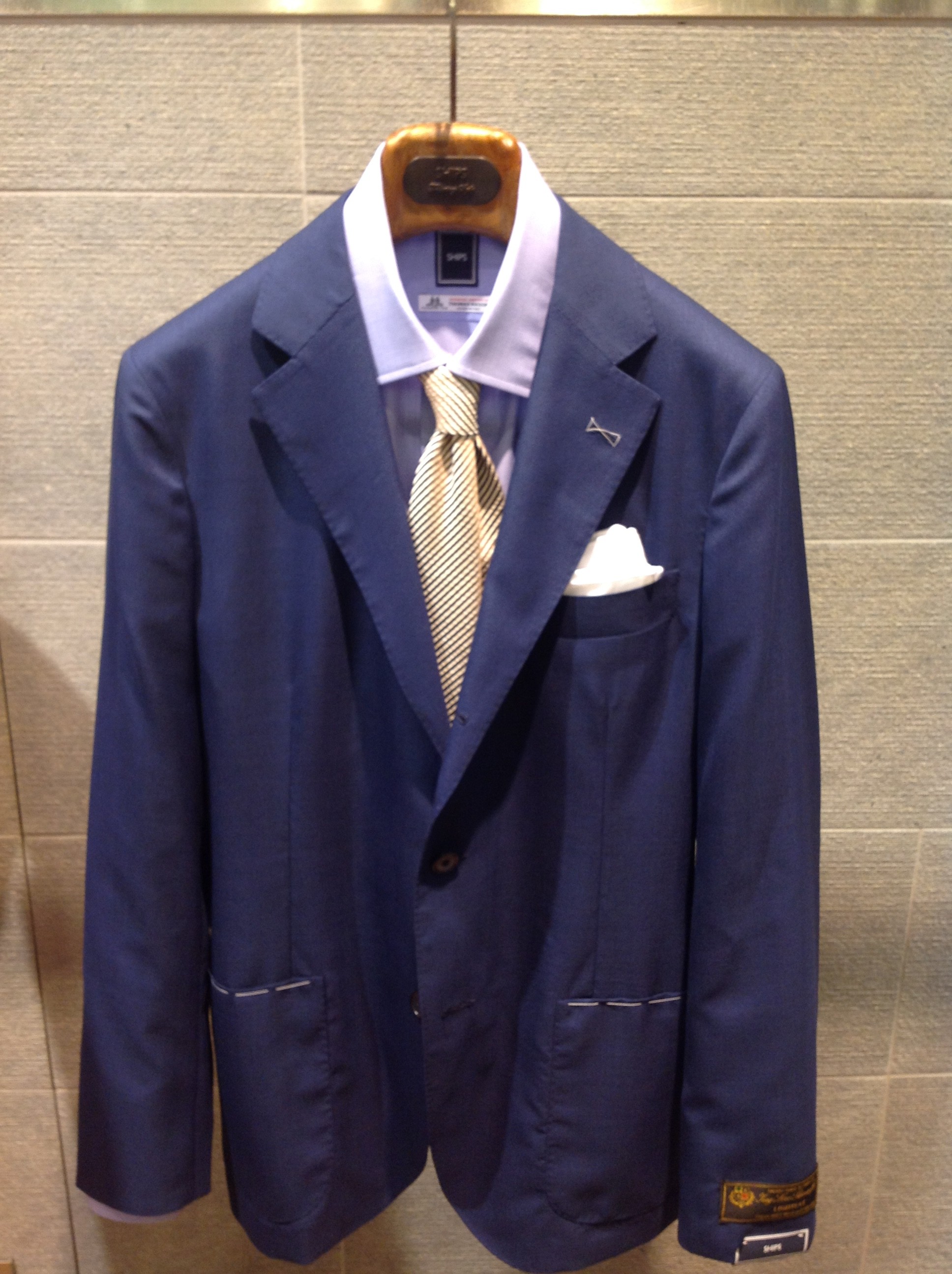 【yrymmさん専用】SHIPS 46 ロロピアーナ ツイード ジャケット 紺 美品 SHIPS 46 ロロピアーナ ツイード ジャケット 紺 秋冬 定価6