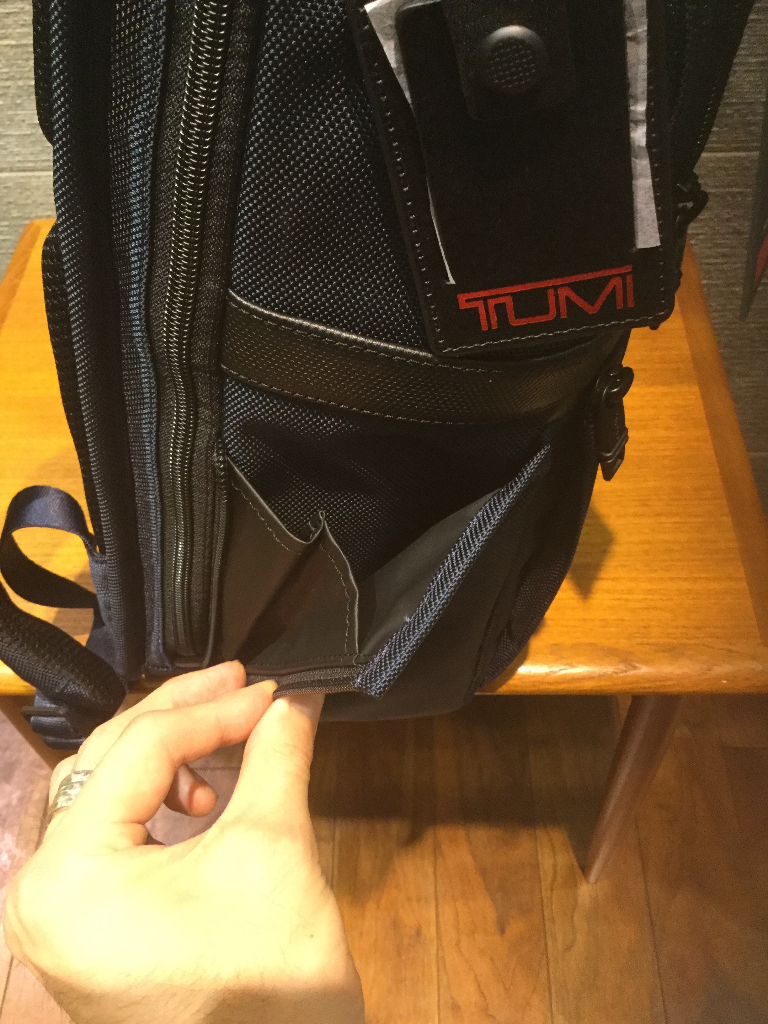 TUMI ジッブ•アラウンド◦ケース〔ポーチ） TUMI】 「ジップ・アラウンド・ケース」レビュー 【汎用ポーチ
