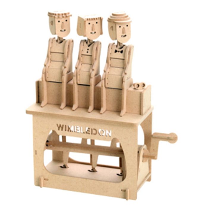 どこか懐かしい木のぬくもりを感じさせる、からくり人形組立