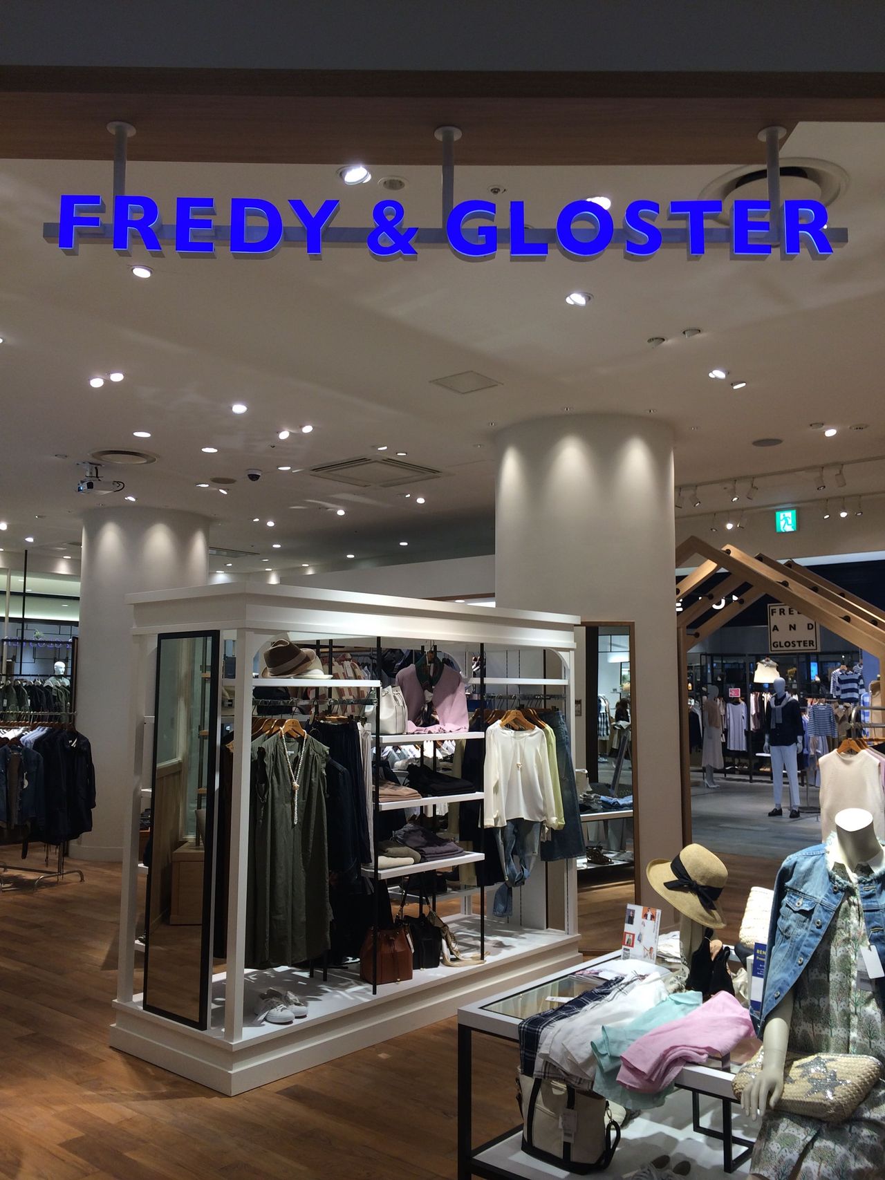 FREDY & GLOSTERモザイクモール港北店 | FREDY & GLOSTER [フレディ 