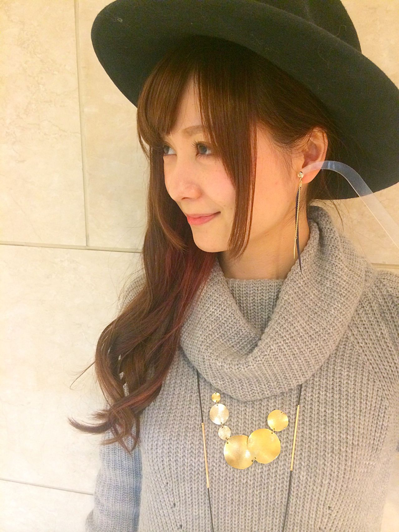 スタッフも購入☆冬トップスに、アクセサ...